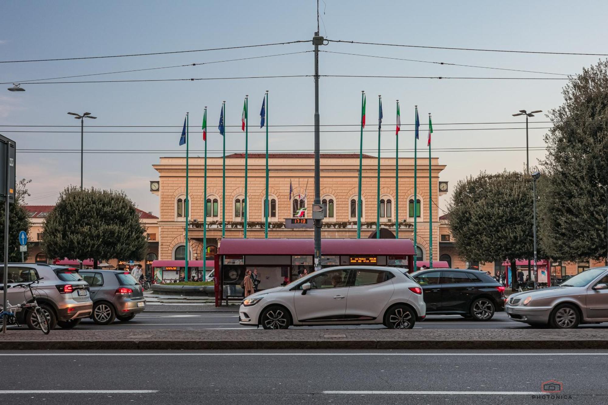 Front Station Apartment - Stazione Centrale Di Bologna Eksteriør bilde